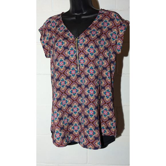 Express Patterned Blouse Top with Quarter Zip V Neck Short Sleeve Small - Picture 1 of 5